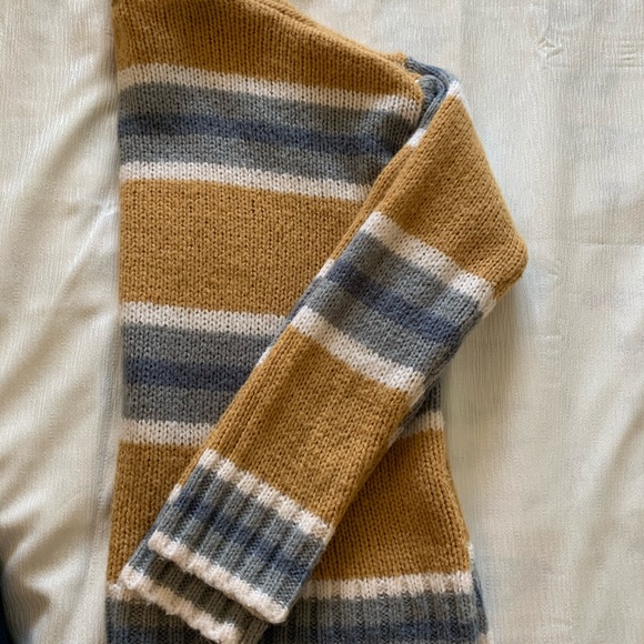 Women’s sweater - Picture 2 of 3